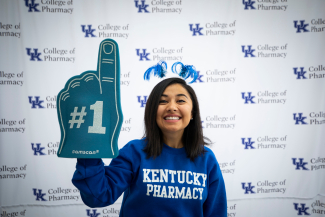 rosa with a foam finger