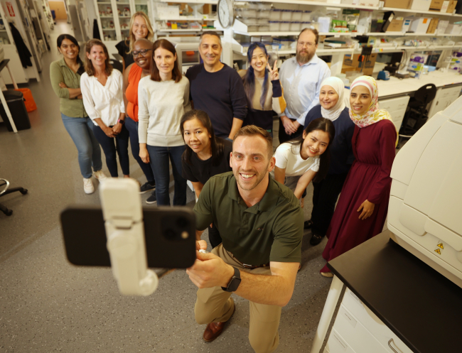 bauer lab taking a selfie