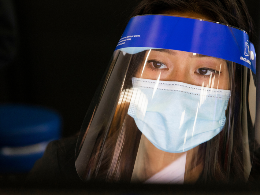 uky student with face mask and face shield