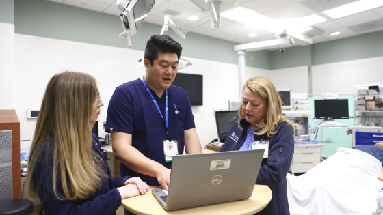 residents having discussions with their preceptor