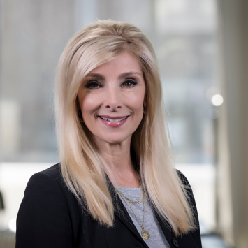 Candace Smigla headshot